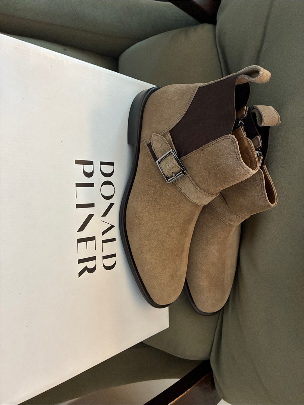 Donald J. Pliner Men’s Tan Suede Chukka Ankle Boots with Zip NEW IN BOX - Picture 5 of 5